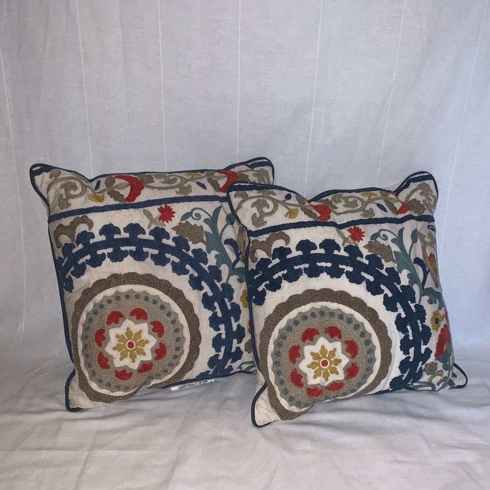 EUC Decorative Throw Pillows (Threshold)